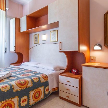 Hotel Parco Fellini Rimini Exterior foto