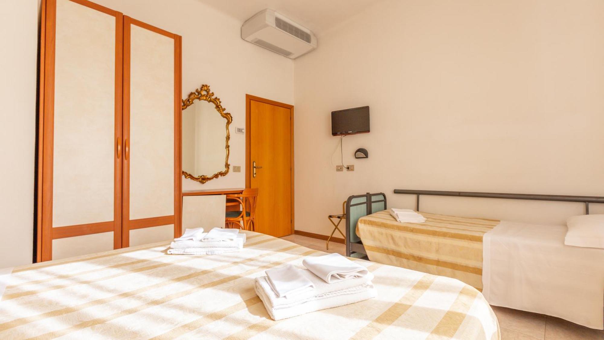 Hotel Parco Fellini Rimini Exterior foto
